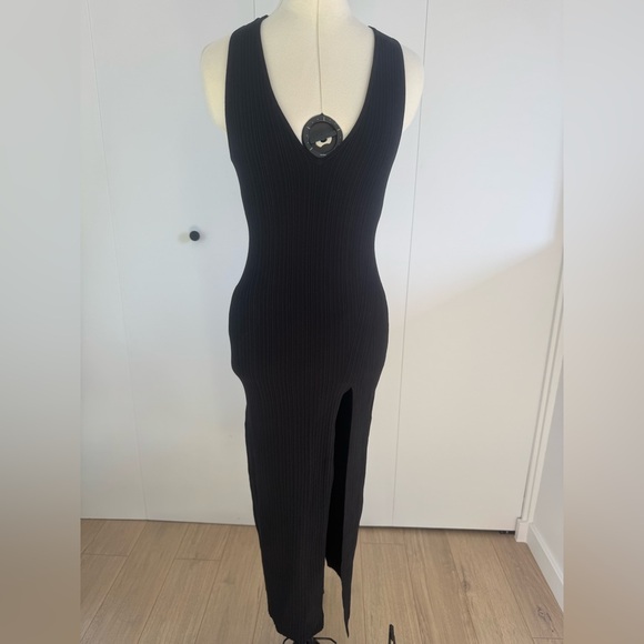 Michael Costello’s Revolve Variegated Rib Bodycon Dress (Black) - Picture 4 of 7